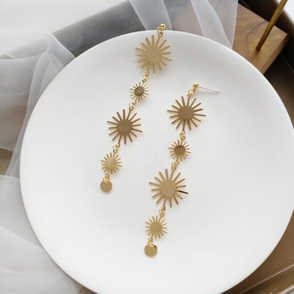 💕last one Sunny Earrings Minimalist - Picture 2 of 11